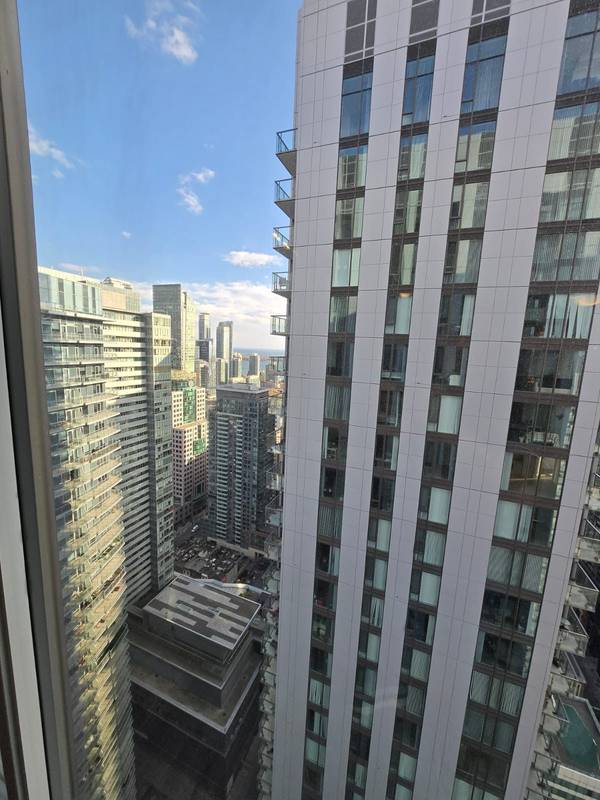 28 Widmer ST #4721, Toronto C01, ON M5V 0W6