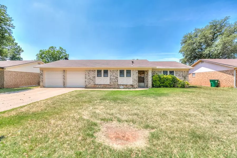 3841 Millbrook Dr, San Angelo, TX 76904