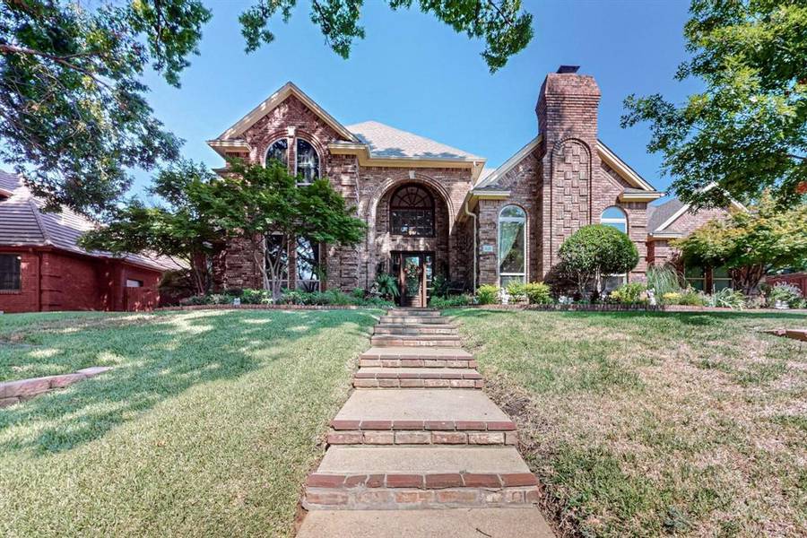 2121 Bay Club Drive, Arlington, TX 76013