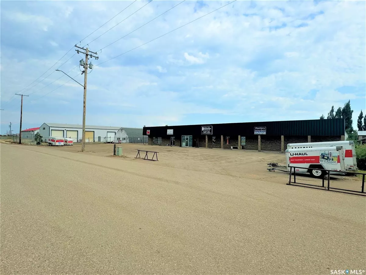 Estevan, SK S4A 0R4,12-14 39 HIGHWAY