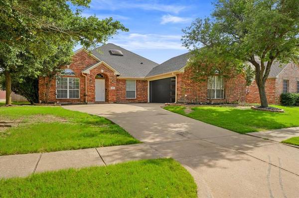 Grand Prairie, TX 75052,5831 Lorenzo Drive