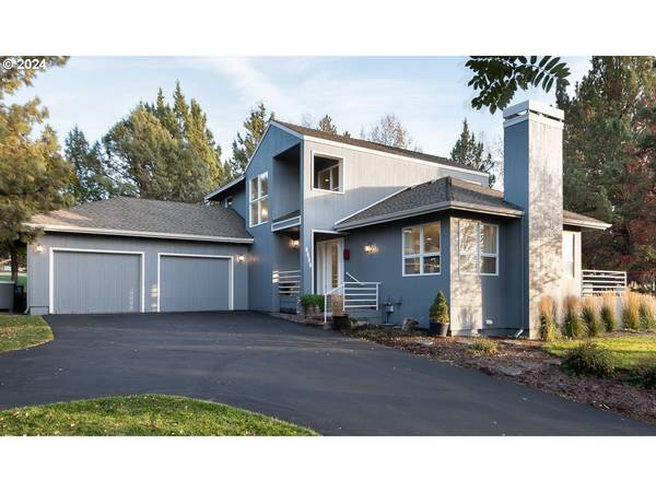 2112 MOUNTAIN QUAIL DR, Redmond, OR 97756