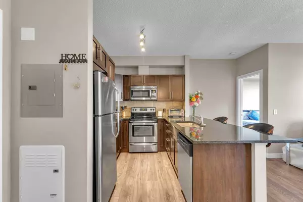 Calgary, AB T3k 0V4,76 Panatella RD NW #106