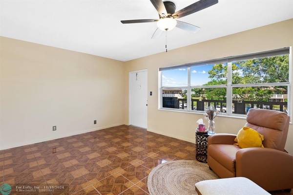 Sunrise, FL 33322,9141 Sunrise Lakes Blvd  #205