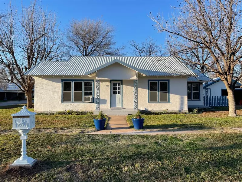 410 W Reiman Street, Seymour, TX 76380