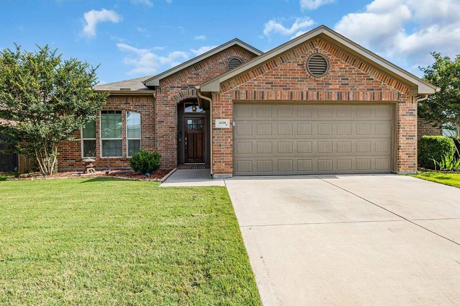 4320 Sweet Clover Lane, Fort Worth, TX 76036