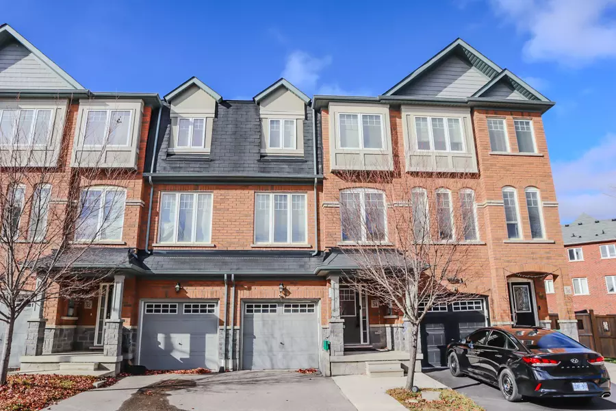 34 Magdalene CRES, Brampton, ON L6Z 0G8