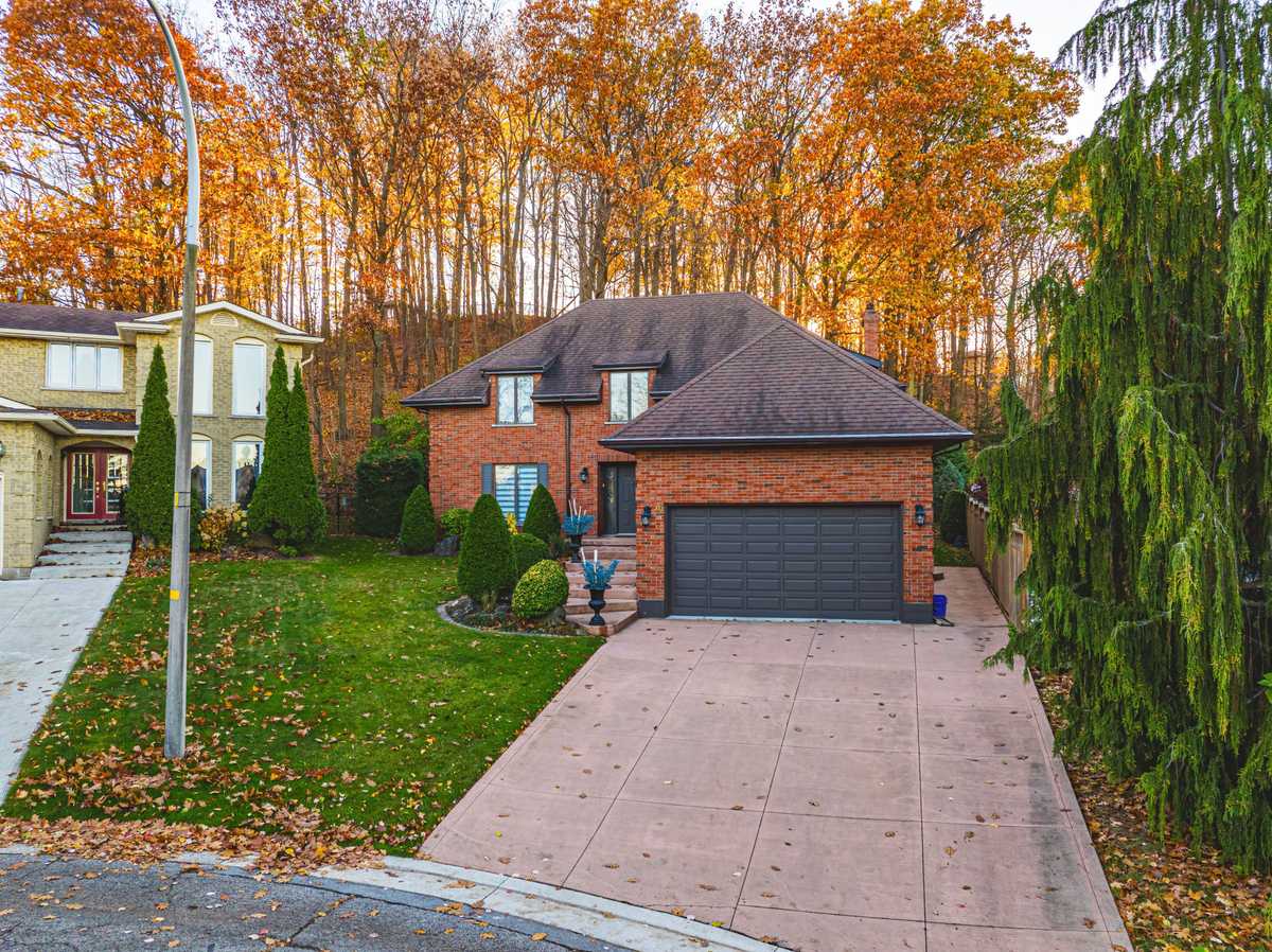 Hamilton, ON L8G 4G7,6 SUNHAVEN CT