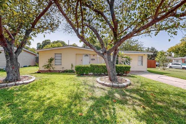 2001 Cumberland Drive, Garland, TX 75041