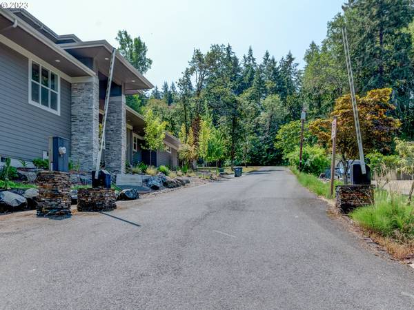 Eugene, OR 97405,4899 ELVA LN