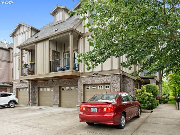 Hillsboro, OR 97006,895 NE WHEELOCK PL