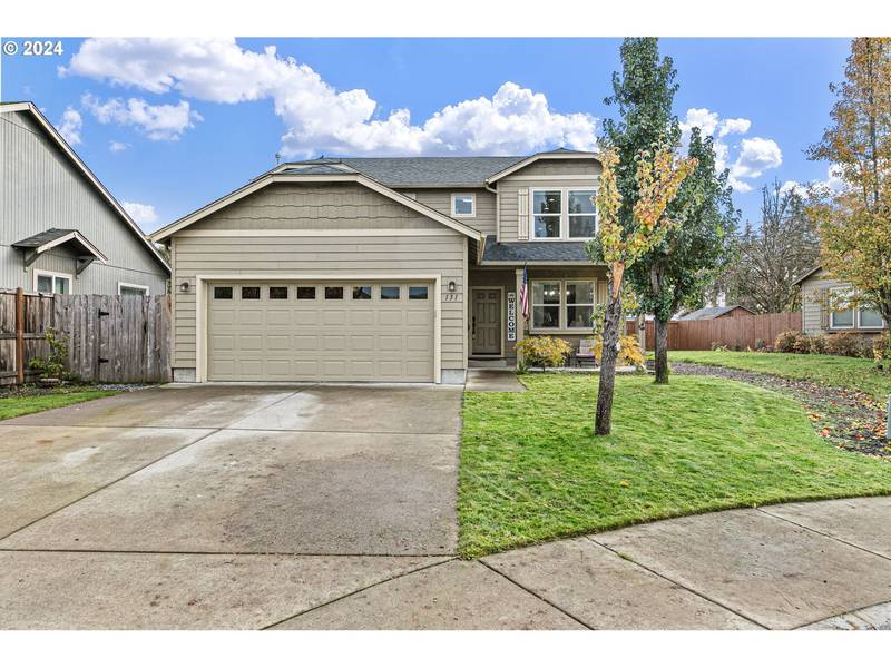 131 TAYLOR PL, Cottage Grove, OR 97424