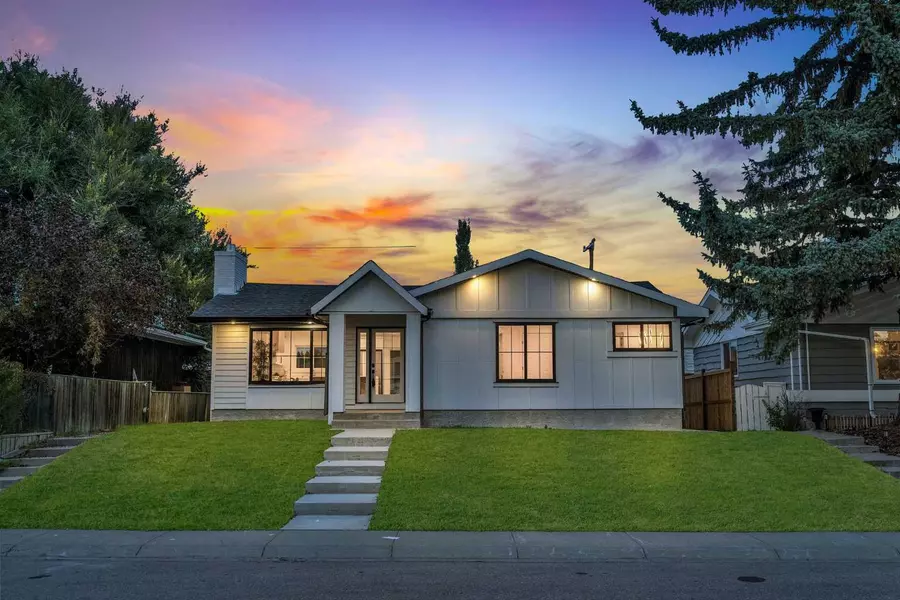 3244 Barr RD Northwest, Calgary, AB T2L 1M8