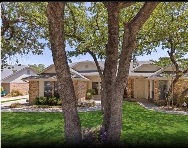 1817-1819 Crooked Lane, Fort Worth, TX 76112