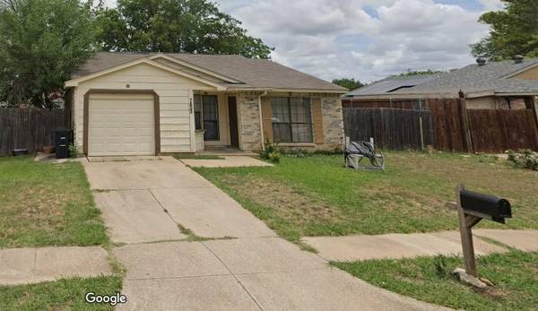 7805 Xavier Drive, Fort Worth, TX 76133