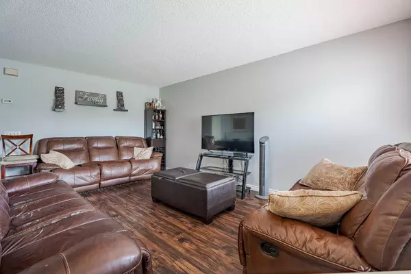 Airdrie, AB T4B2M2,900 Allen ST SE #19