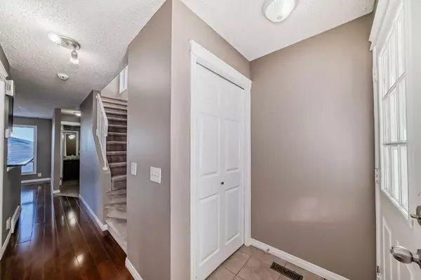 Calgary, AB T3K 2W9,56 Sandstone RD NW