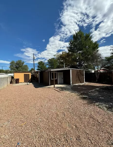 2117 E 8th St, Pueblo, CO 81001