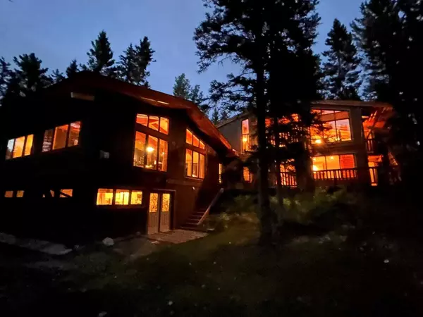 44 Echlin DR, Bragg Creek, AB T0L 0K0