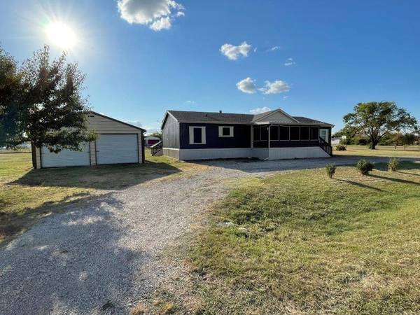 18585 Doubletree Drive, Justin, TX 76247