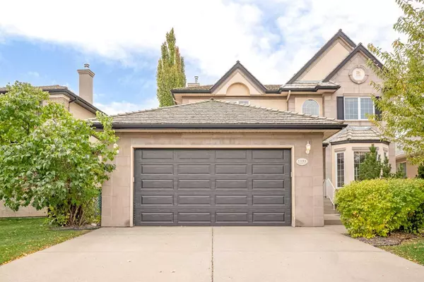 3186 Signal Hill DR Southwest, Calgary, AB T3H 3S9