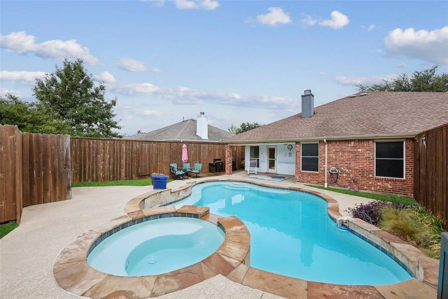 550 Seminole Trail, Murphy, TX 75094