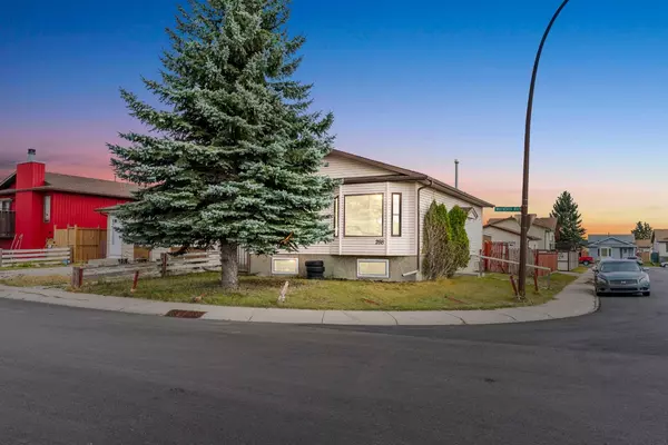 288 Whitworth WAY NE, Calgary, AB T1Y 6E4