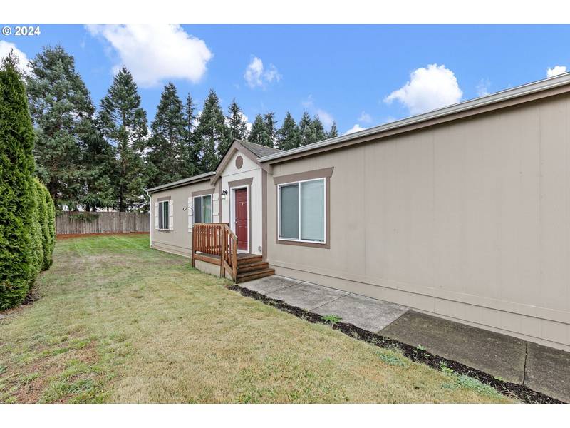 310 PITNEY LN #52, Junction City, OR 97448