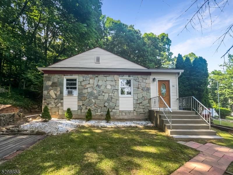 334 Flora Ave, Hopatcong Boro, NJ 07874