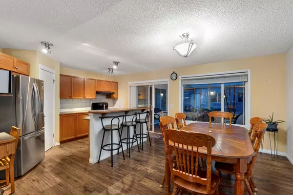 Calgary, AB T2Z4P7,552 Prestwick CIR Southeast