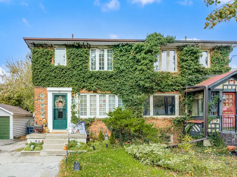 40 Brendwin RD, Toronto W03, ON M6N 4V7