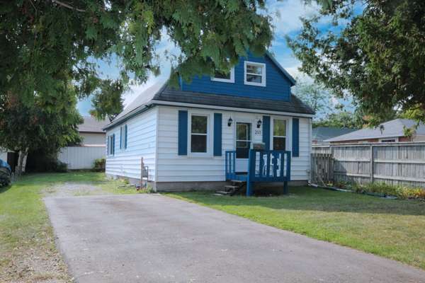 233 Oxford ST, Orillia, ON L3V 1H6