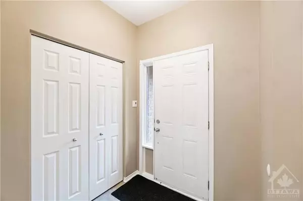 Kanata, ON K2K 3R2,646 ABERFOYLE CIR