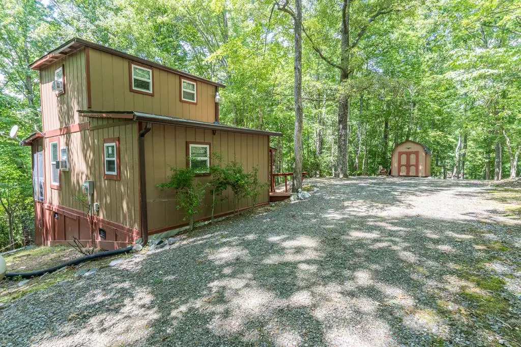 Murphy, NC 28906,227 Kanati Trail