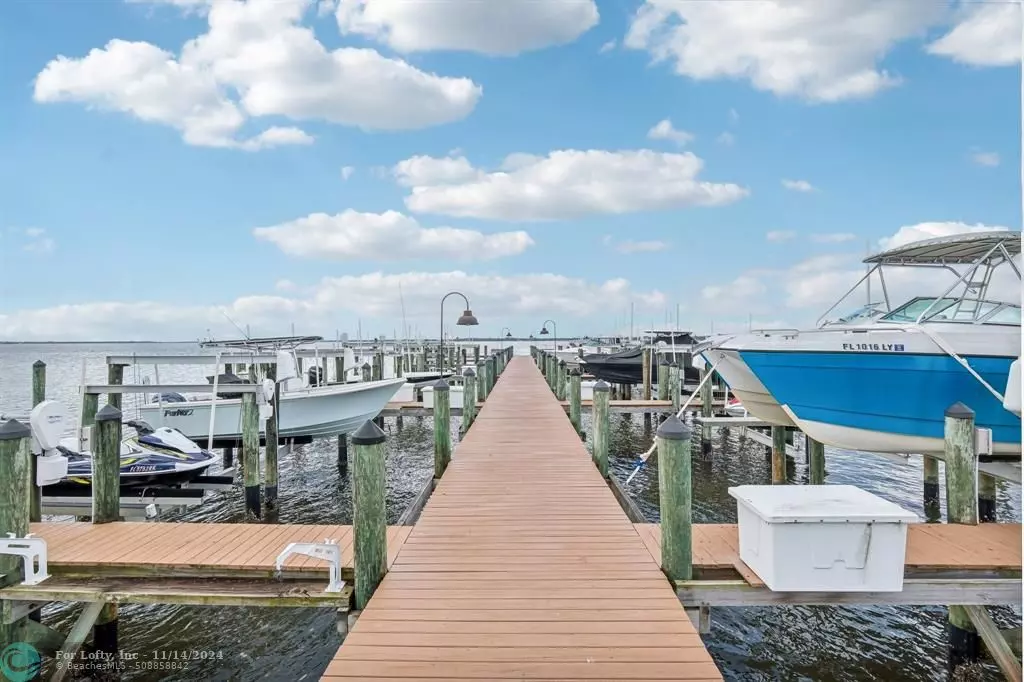 Jensen Beach, FL 34957,3257 NE Catamaran Terrace