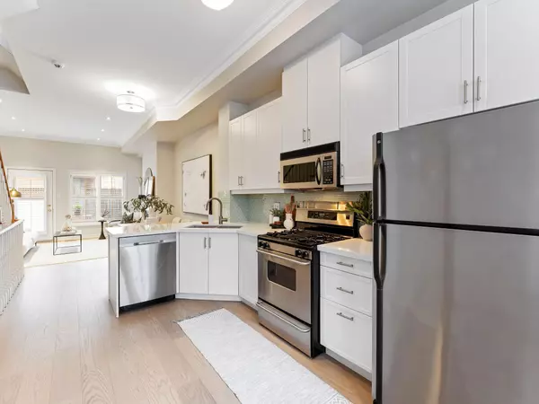 Toronto, ON M6J 3W8,9 Joseph Salsberg LN