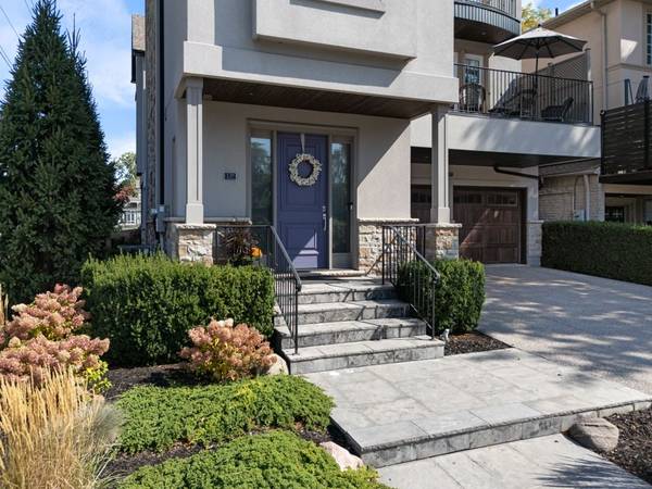 Oakville, ON L6K 3G9,139 Wilson ST