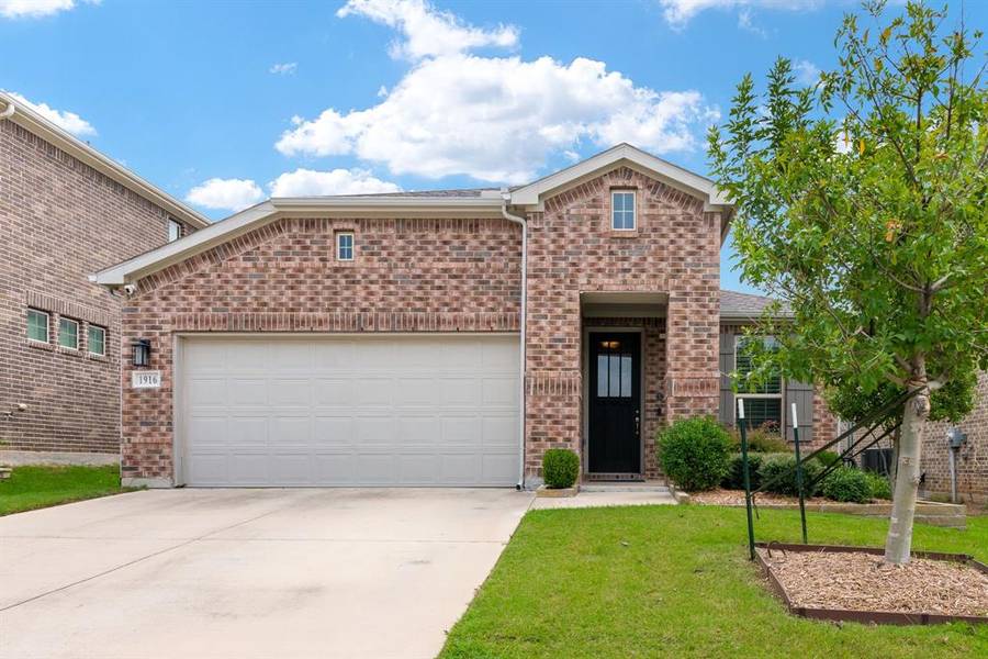 1916 Rayburn Court, Irving, TX 75062