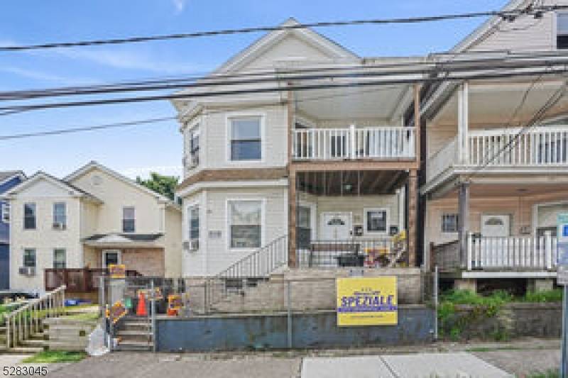 23 Barnert Pl, Paterson City, NJ 07522