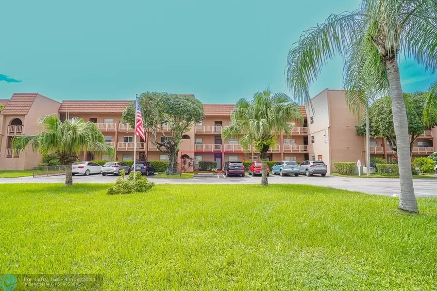 9681 Sunrise Lakes Blvd  #104, Sunrise, FL 33322