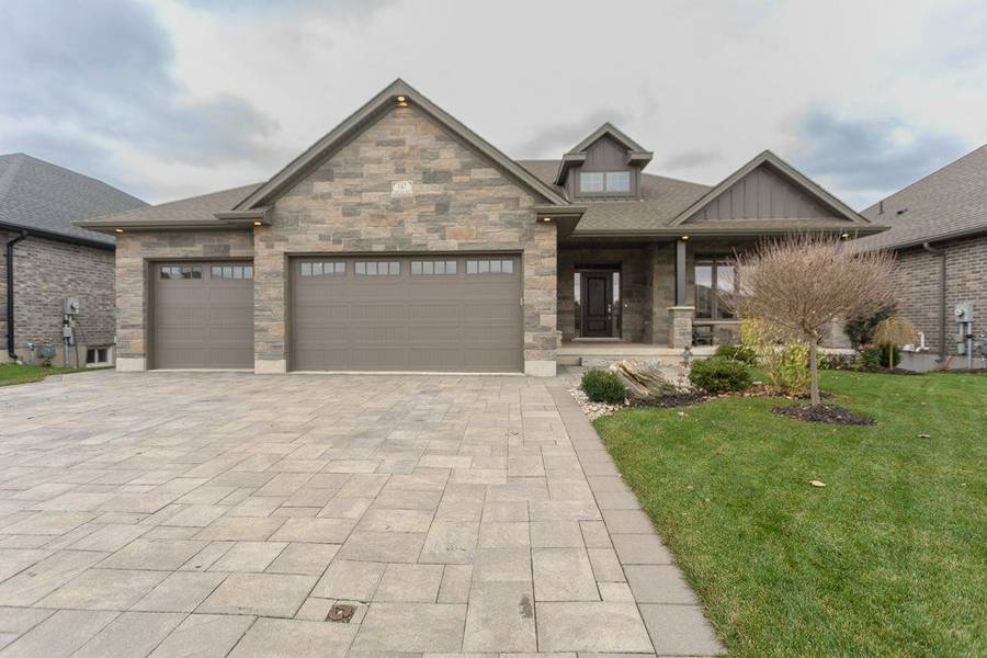 147 Robin Ridge DR, Central Elgin, ON N0L 1B0