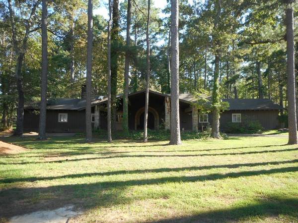 900 Machen Drive, Springhill, LA 71075