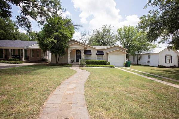 Graham, TX 76450,1304 Morningside Avenue