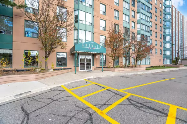 Peel, ON L5B 4B1,135 Hillcrest AVE #407