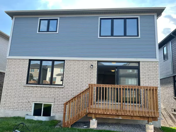 Cobourg, ON K9A 4J5,1065 Trailsview AVE