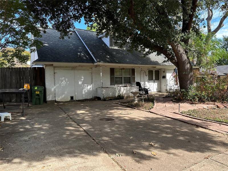 1717 Foster Drive, Arlington, TX 76012