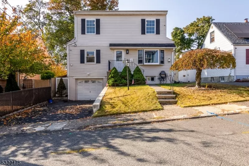 19 Ackerson Pl, Passaic City, NJ 07055