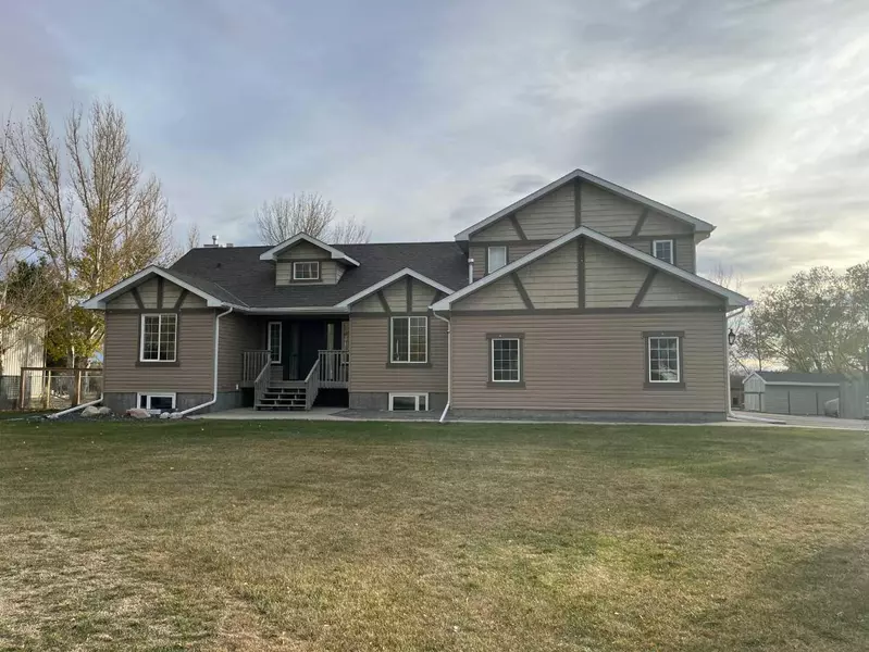 214 Falcon Ridge WAY, Rural Lethbridge County, AB T1J 4R9