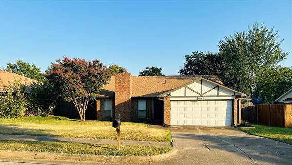 2948 Woodbridge Drive, Bedford, TX 76021