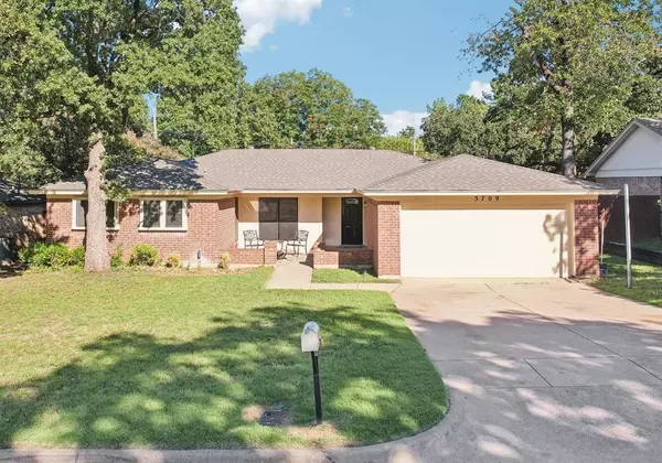 Arlington, TX 76017,5709 Honey Locust Trail